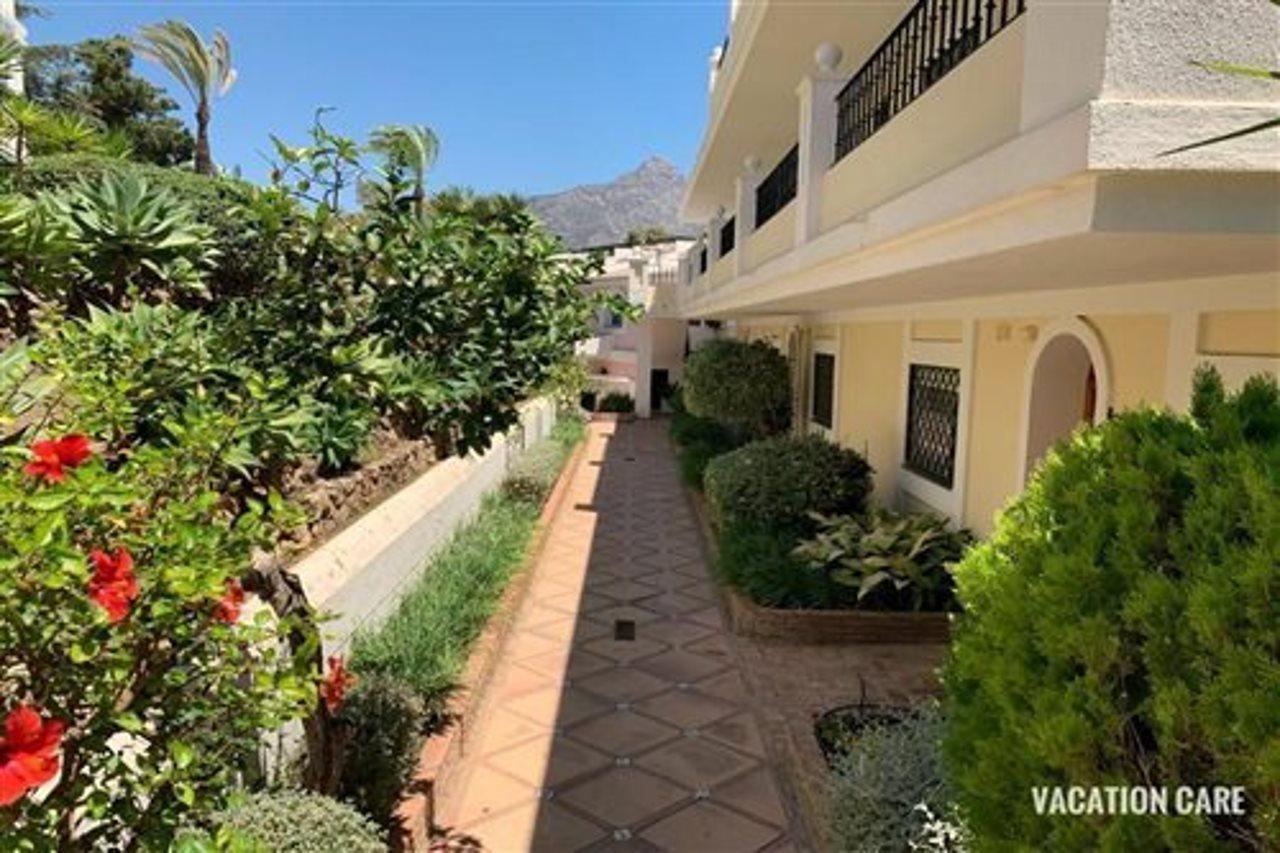 Aloha Gardens By Vacation Care Lägenhet Marbella Exteriör bild